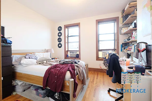 Rented by SBJ Brokerage, LLC | media 27
