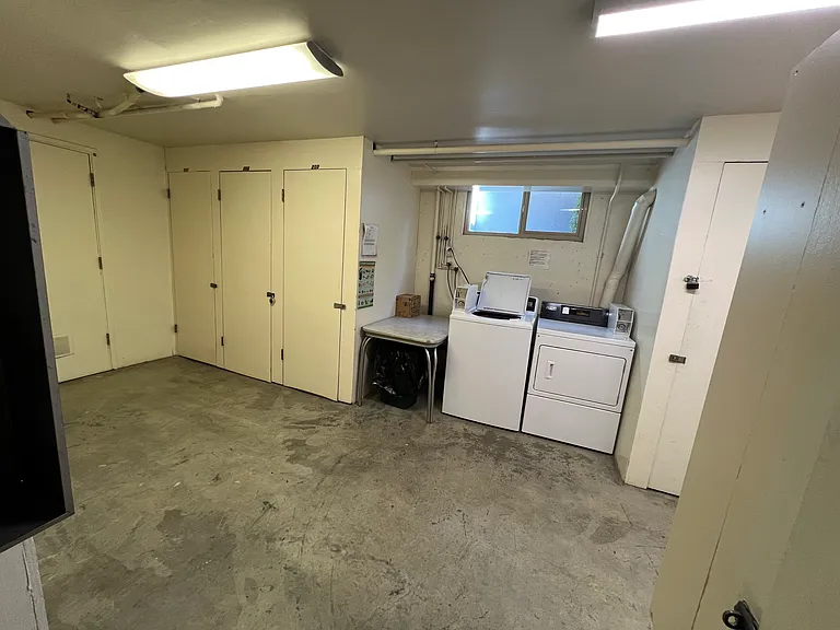 103 E Lynn St #B — Photo 28