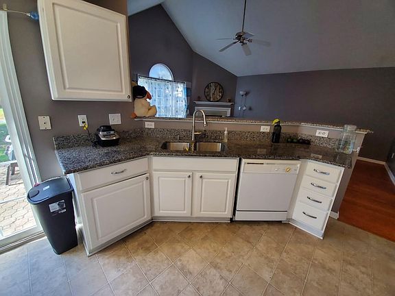 5th image of 8687 Lazelle Commons Dr