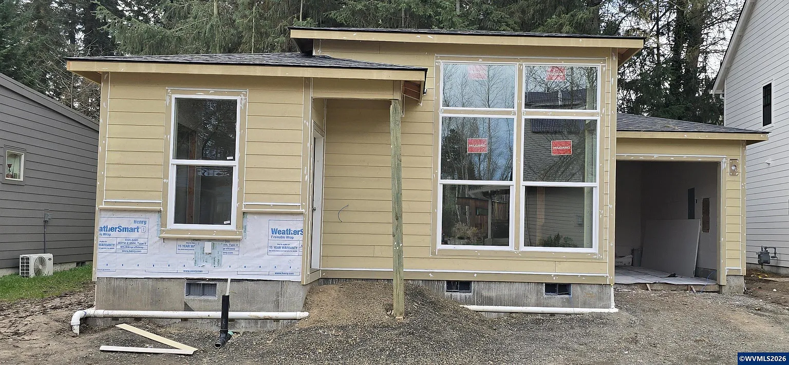 1852 Cousteau Ln SE photo 1