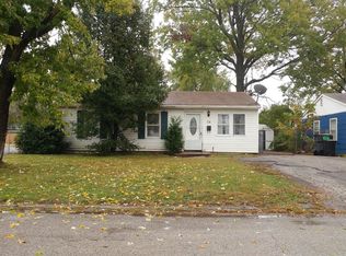 518 Saint James Ln, Cahokia, IL 62206