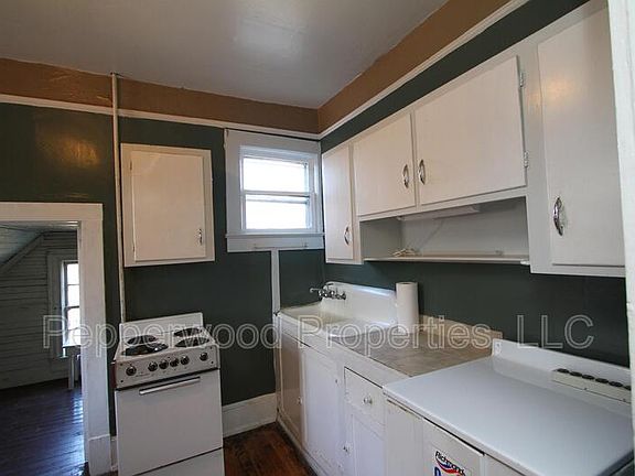 3rd image of 220 W Hampton Ave APT 4