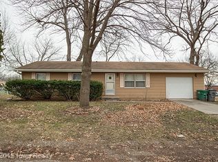 85 N 6th St, Carlisle, IA 50047