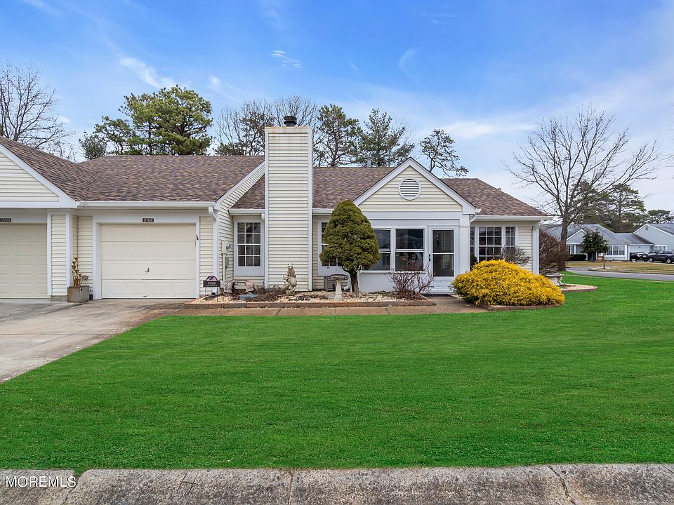 1st image of 976B Thornbury Lane #B