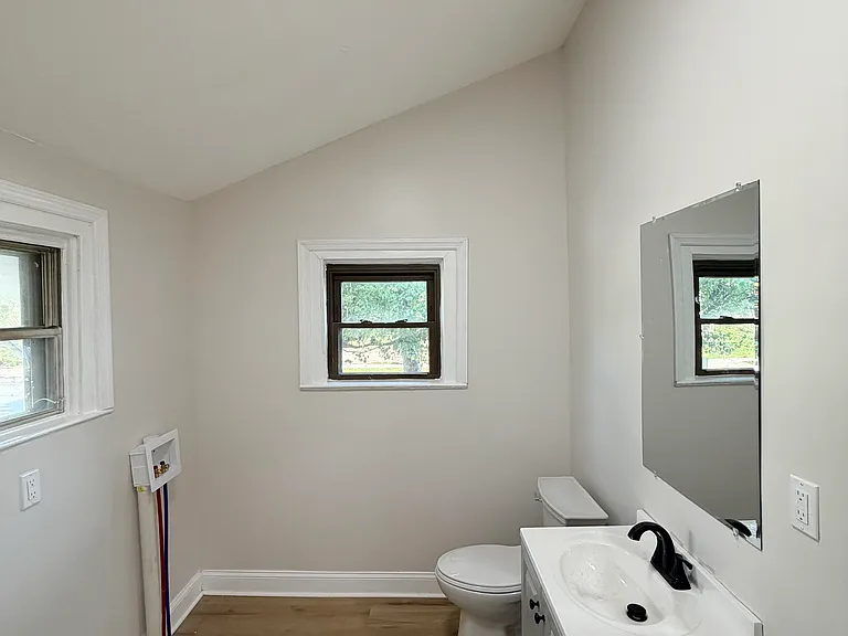 100 N Johnston Ave — Photo 31