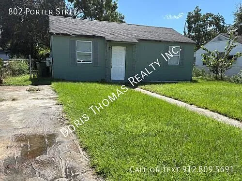 802 Porter St #-