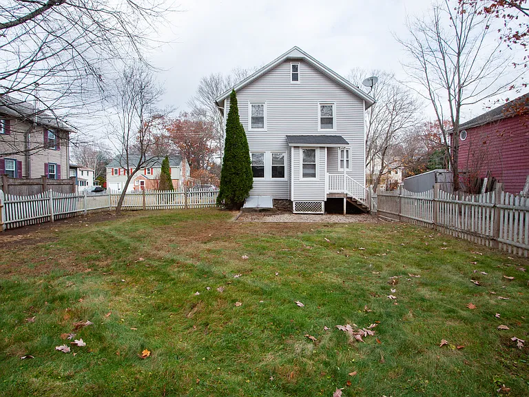 19 Fairview St — Photo 39