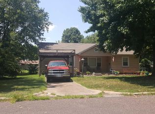 506 Pleasant Dr, Monett, MO 65708