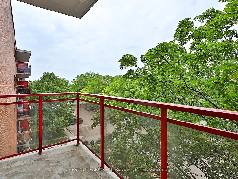 900 Glen St #409 — Photo 33