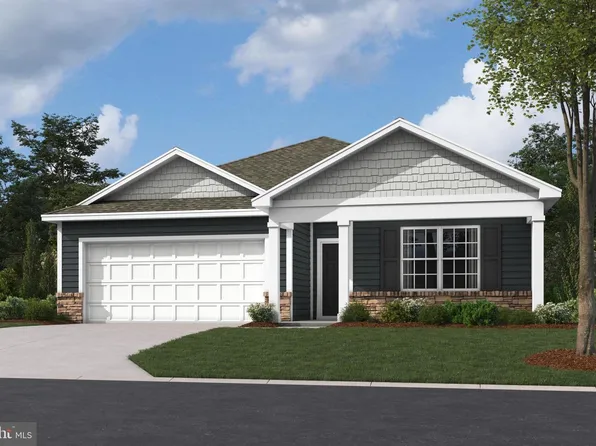 321 Edison Dr, Shippensburg, PA 17257