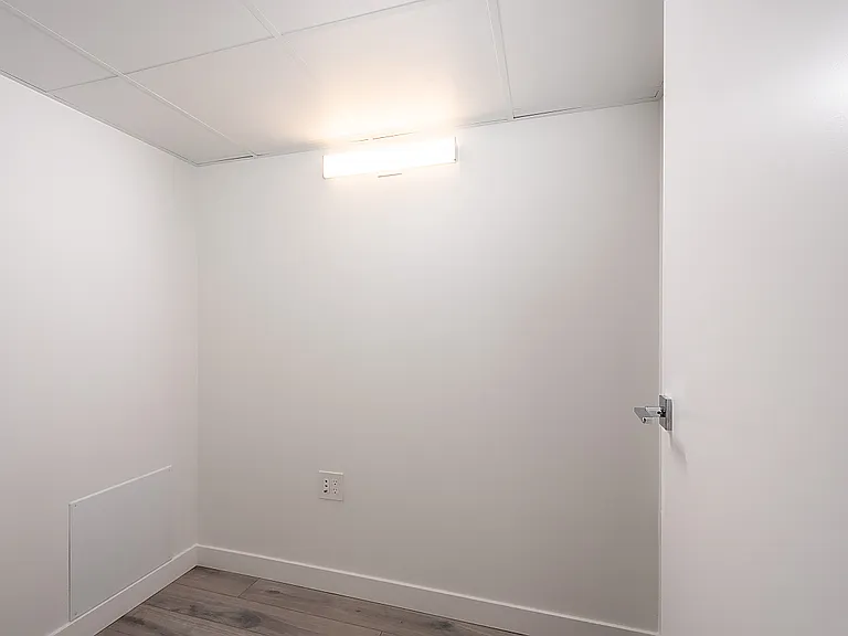 1107 Richards St #212 — Photo 11