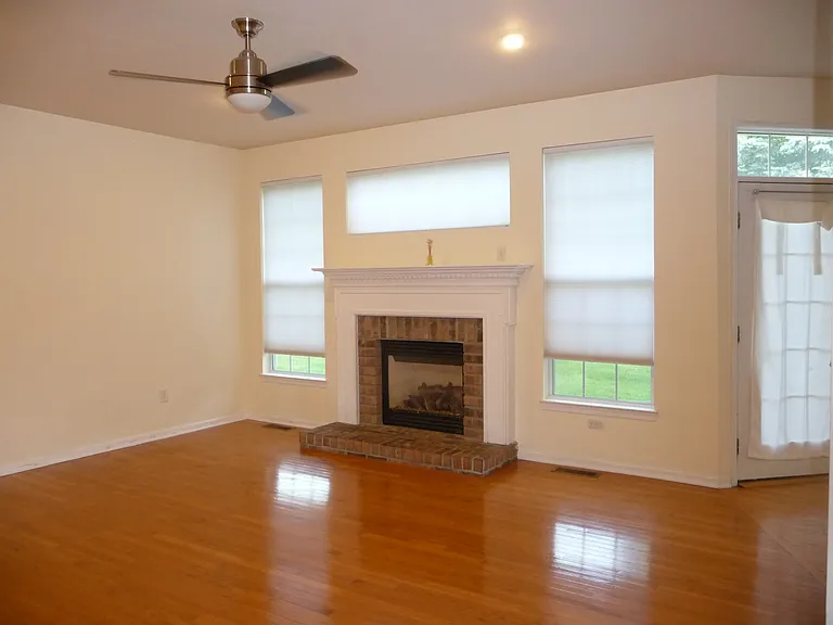 220 Roosevelt Dr — Photo 4