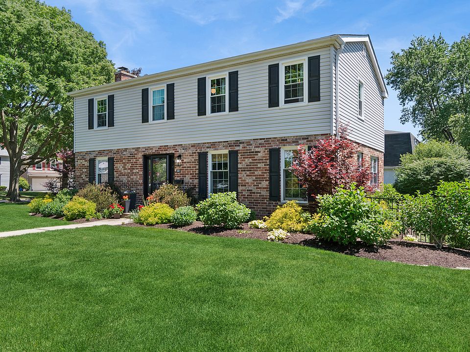 1st image of 307 S Ellyn Ave