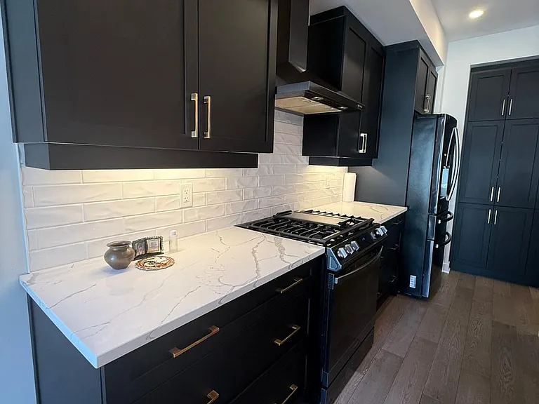 92 Longworth Ave — Photo 14