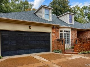 8 Upper Price Rd, Saint Louis, MO 63132