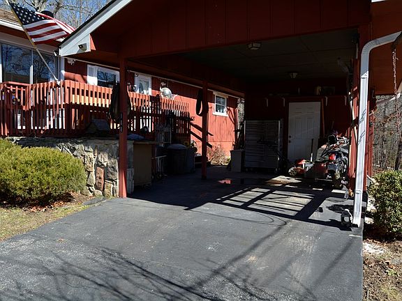 4th image of 111 Jasper Dr