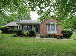 2917 Curtiswood Ln E, Springfield, TN 37172