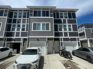 33 Merganser Dr W #902, Chestermere, AB T1X2S3