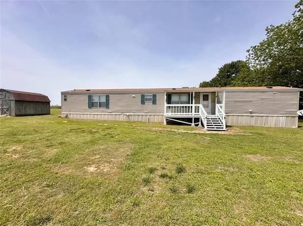 100 Quailwood Dr, Shawnee, OK 74804