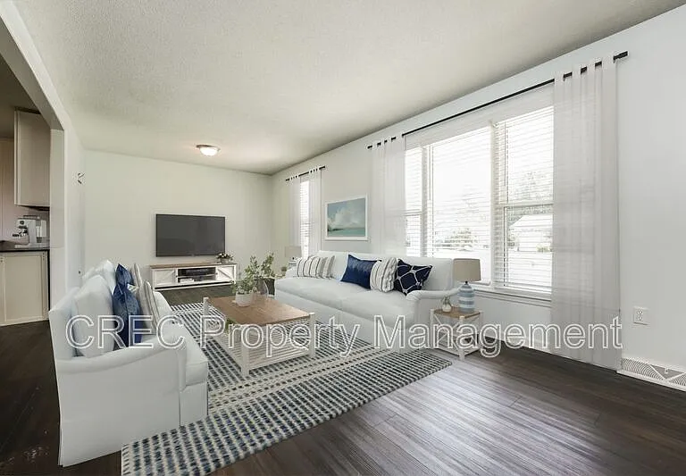 7744 Allwood Ave — Photo 3
