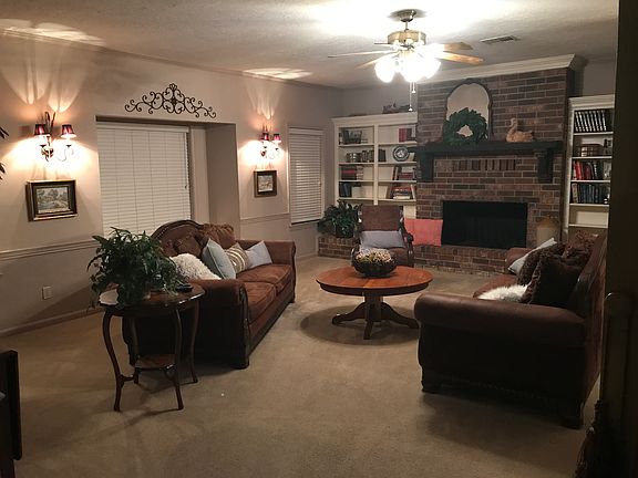 2nd image of 389 Santa Anna Dr