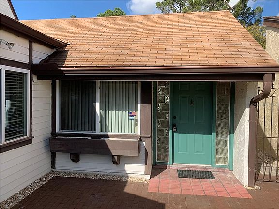 2nd image of 7831 Fox Den Row