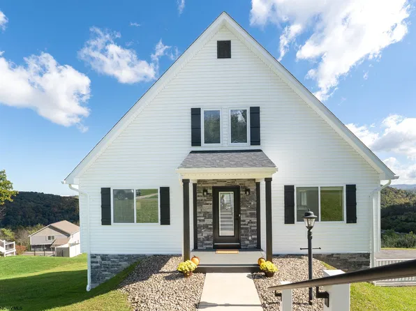 1005 Anthony Dr, Morgantown, WV 26508