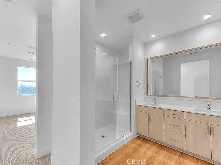 149 N 1st Ave — Photo 25