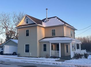 403 S Main St, Fall River, WI 53932