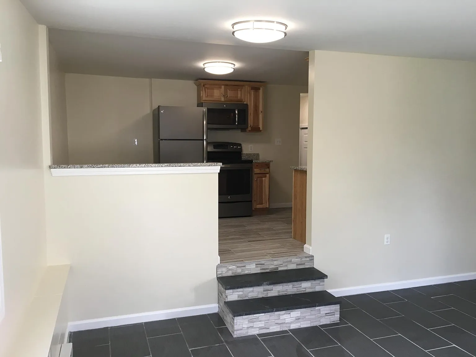 201 Granite St — Photo 2
