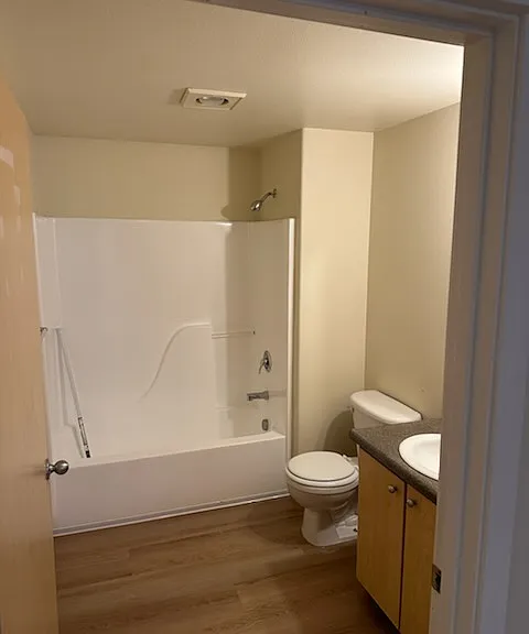 Evergreen Place Apartments — Photo 13