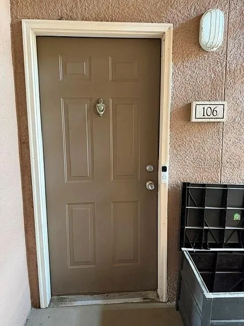 6137 Metrowest Blvd — Photo 2