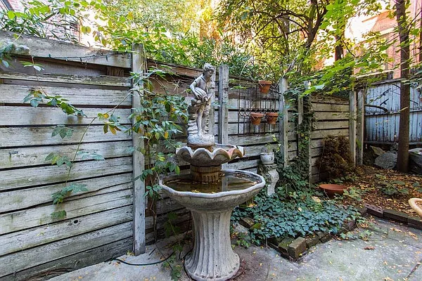 Rented by Alexander C. Lerner, LREB | media 5