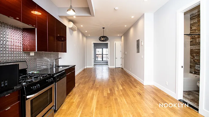 Rented by Nooklyn NYC LLC | media 52