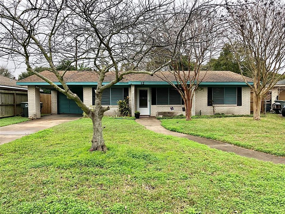 1st image of 12 Willow Ln