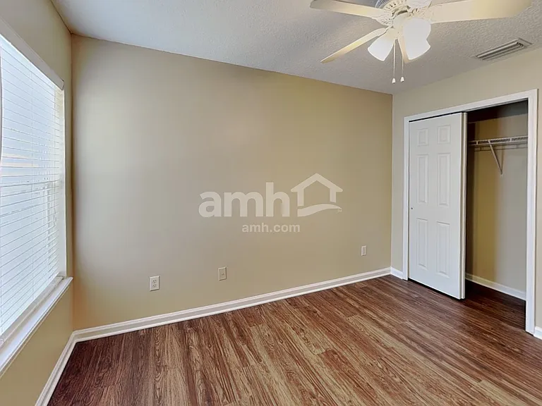 10902 Campus Heights Ln — Photo 18