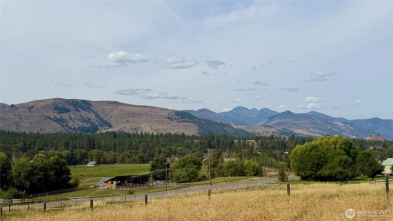 3rd image of 762 Twisp-Winthrop Eastside Road