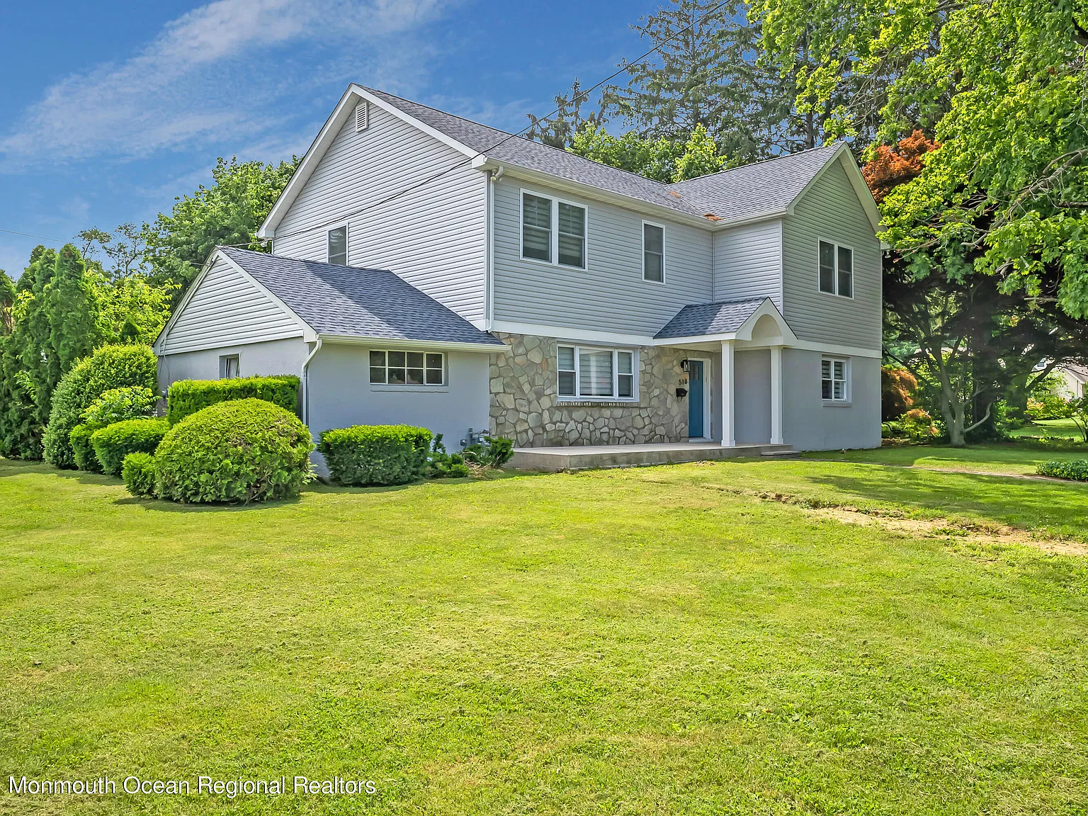 6 bed, 2876 sqft, $4,000 — Photo 2