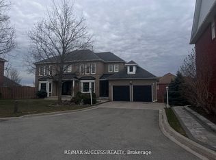3734 Bishop Strachan Ct, Mississauga, ON L5N 6N9