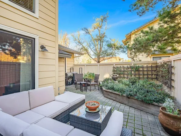 2801 Woodlake Drive #23, Santa Rosa, CA 95405