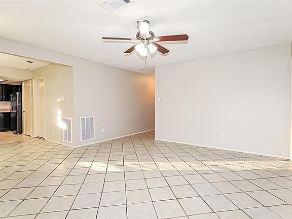 4th image of 13251 Bunker Hill Dr