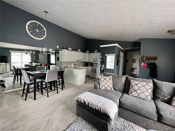 4th image of 3556 Chesapeake Dr