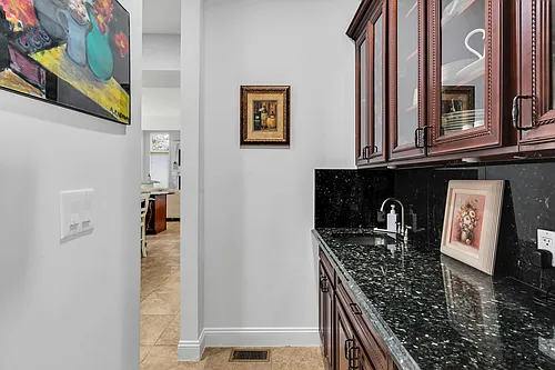 10 Bay Woods Dr Photo 1