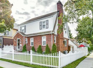 12404 5th Ave, College Point, NY