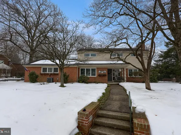 118 W End Ave, Lititz, PA 17543