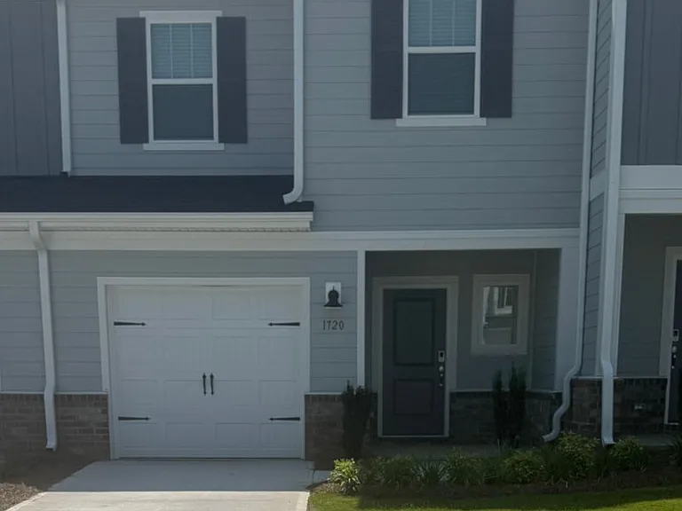 1720 Braemar Village Dr — Photo 1