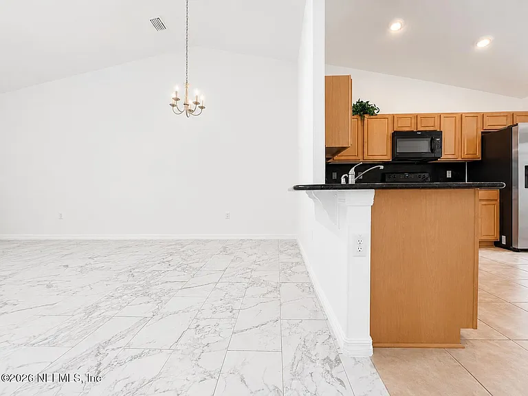 2 Sebastian Ct #B — Photo 7