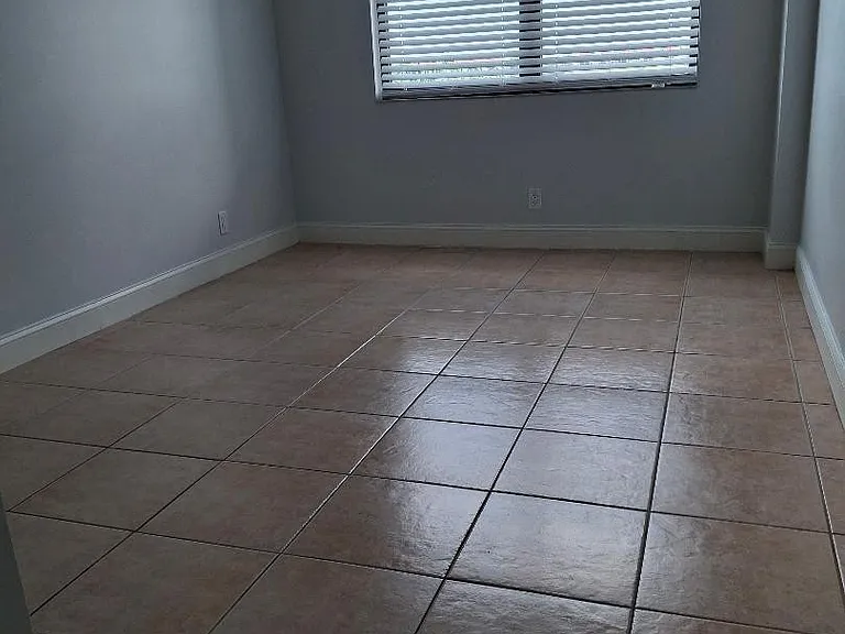 105 Lake Emerald Dr #406 — Photo 13