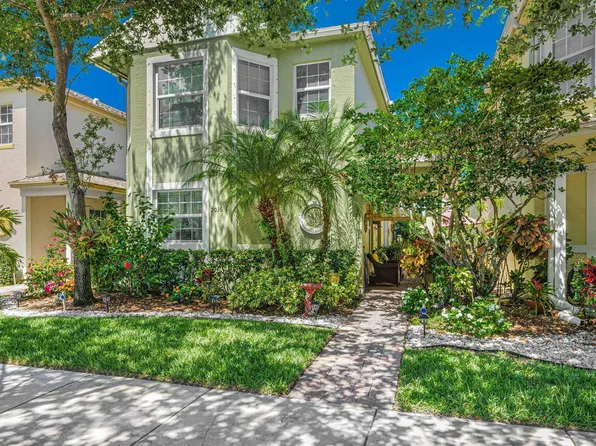 2036 SE Avon Park Dr, Port Saint Lucie, FL 34952