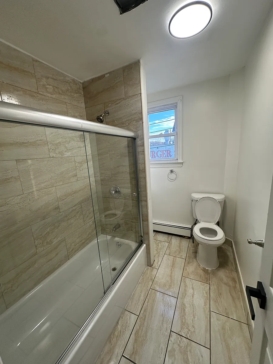 Building Photo - 887 Manor Rd #1